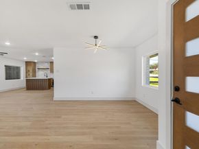 1614 E Red Bird Lane , Dallas Texas 75241