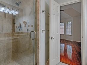 10106  Green Court , Irving Texas 75063