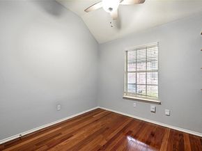 10106  Green Court , Irving Texas 75063