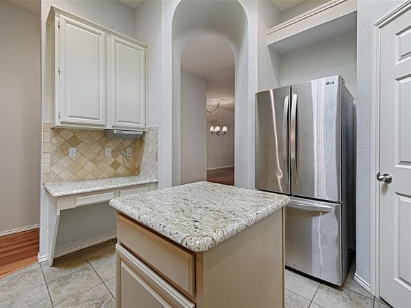 10106  Green Court , Irving Texas 75063