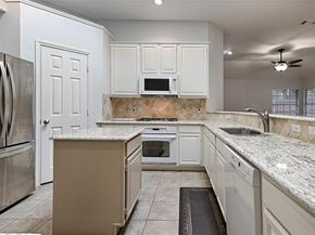 10106  Green Court , Irving Texas 75063