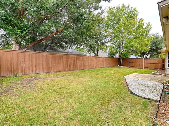 10106  Green Court , Irving Texas 75063