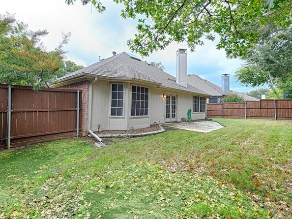 10106  Green Court , Irving Texas 75063