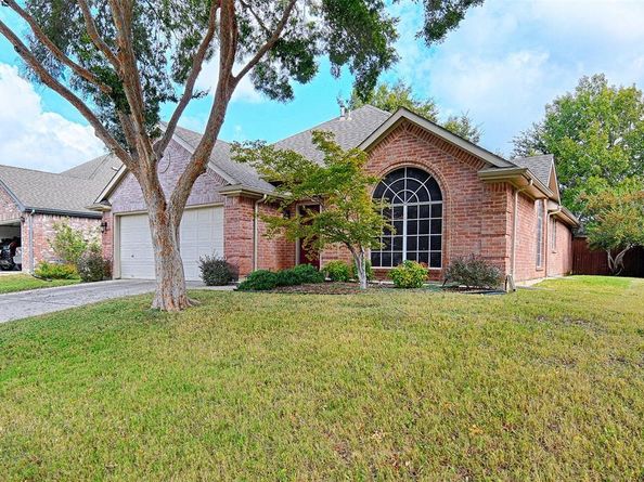 10106  Green Court , Irving Texas 75063