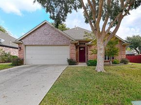 10106  Green Court , Irving Texas 75063