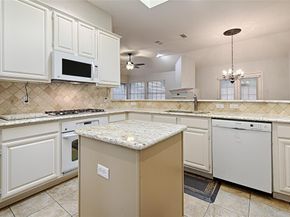 10106  Green Court , Irving Texas 75063