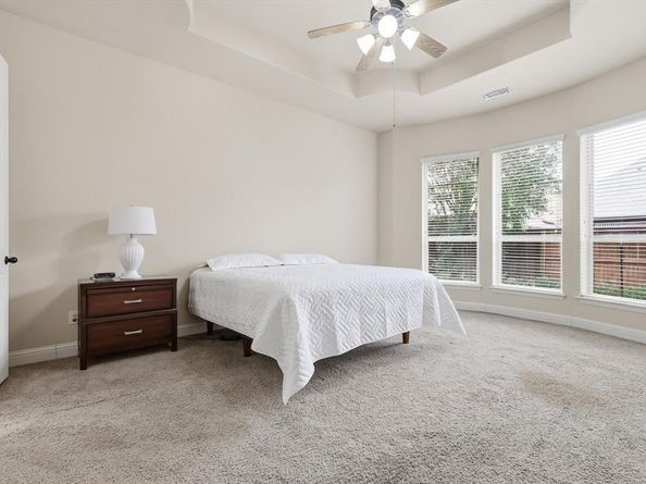 1113  Grant Avenue , Lantana Texas 76226