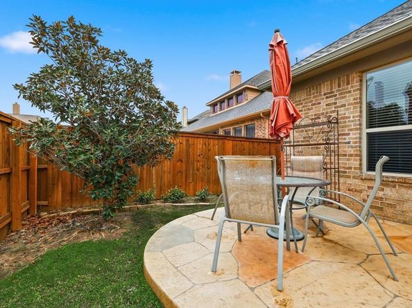 1113  Grant Avenue , Lantana Texas 76226