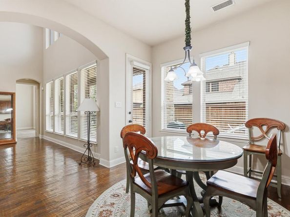 1113  Grant Avenue , Lantana Texas 76226