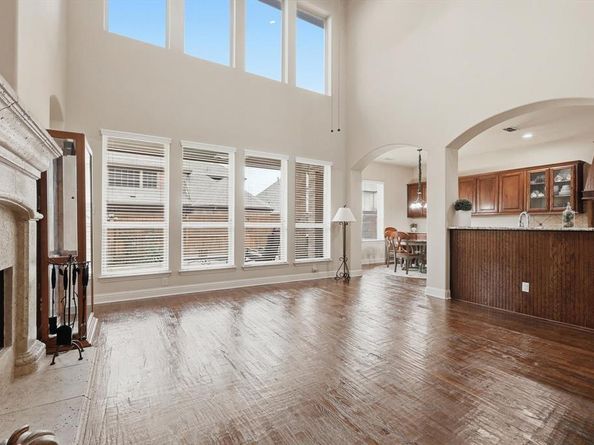 1113  Grant Avenue , Lantana Texas 76226