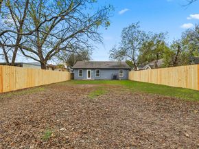 1207  Morrell Avenue , Dallas Texas 75203