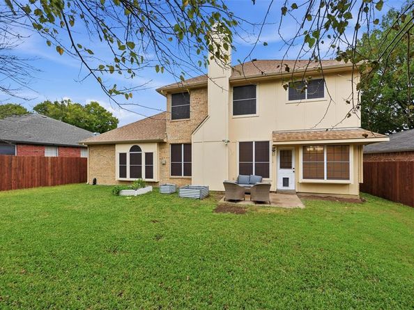 924  Rio Vista Lane , Arlington Texas 76017