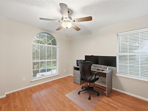 924  Rio Vista Lane , Arlington Texas 76017