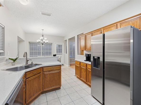 924  Rio Vista Lane , Arlington Texas 76017