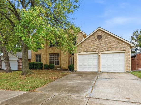 924  Rio Vista Lane , Arlington Texas 76017