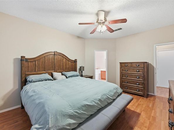 924  Rio Vista Lane , Arlington Texas 76017