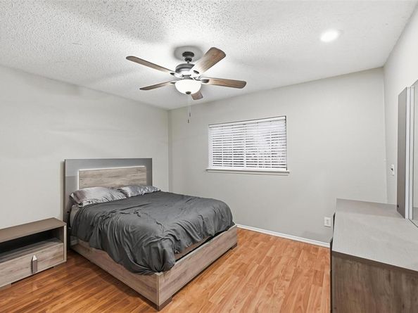 924  Rio Vista Lane , Arlington Texas 76017