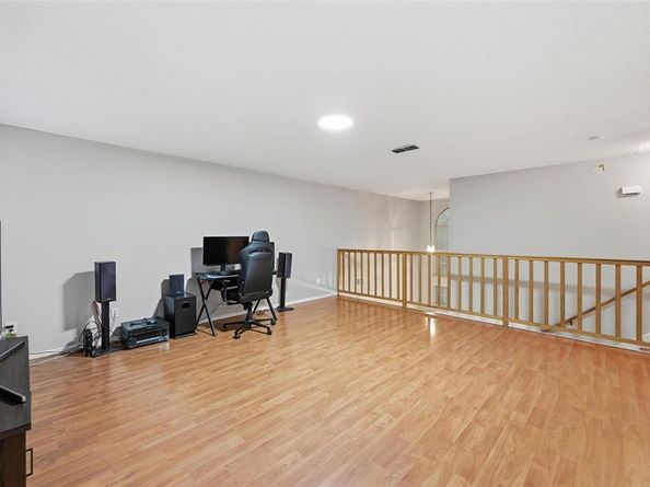 924  Rio Vista Lane , Arlington Texas 76017