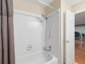 924  Rio Vista Lane , Arlington Texas 76017