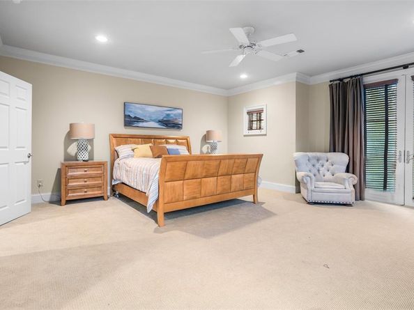 3637  Crestline Road , Fort Worth Texas 76107