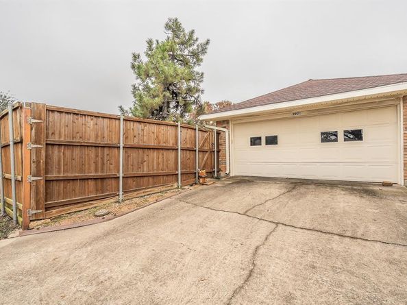 2221  Vickers Drive , Plano Texas 75075