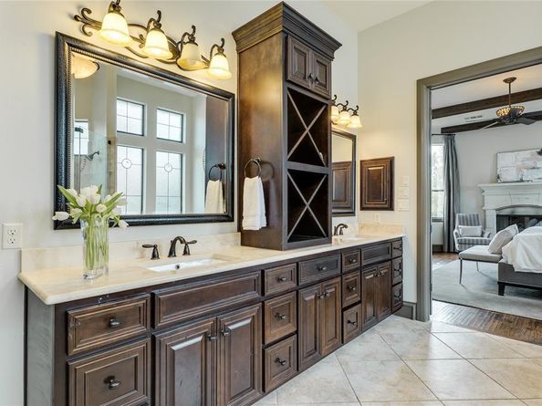 2104  University Club Drive , Austin Texas 78732