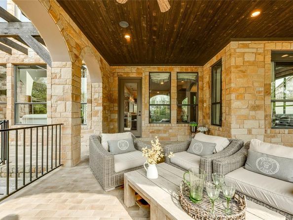 2104  University Club Drive , Austin Texas 78732