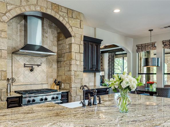 2104  University Club Drive , Austin Texas 78732