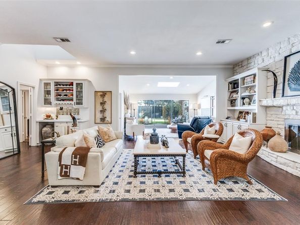 9743  Trevor Drive , Dallas Texas 75243