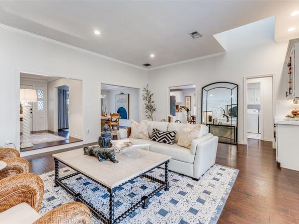 9743  Trevor Drive , Dallas Texas 75243