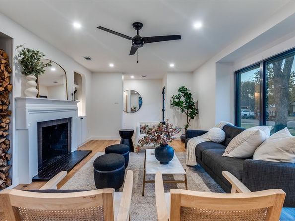 514  Aqua Drive , Dallas Texas 75218