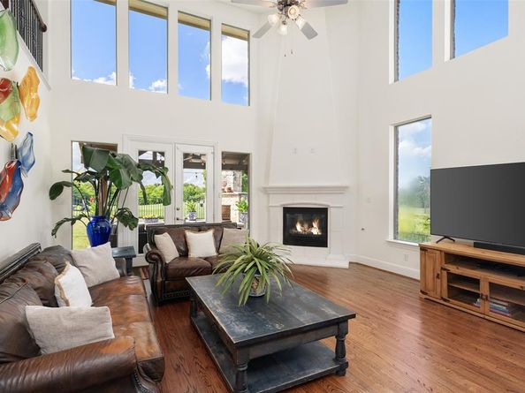 2801  Meadow Ridge Drive , Prosper Texas 75078