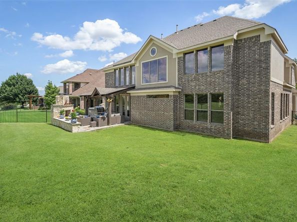 2801  Meadow Ridge Drive , Prosper Texas 75078