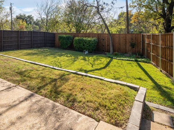 821  Peavy Road , Dallas Texas 75218