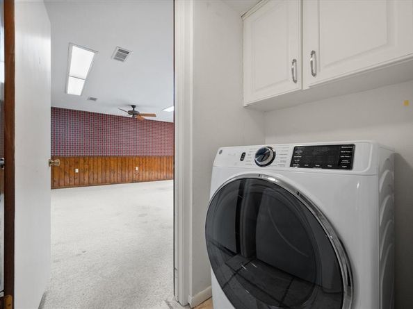 905  Live Oak Lane , Arlington Texas 76012