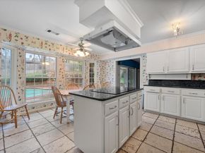 905  Live Oak Lane , Arlington Texas 76012