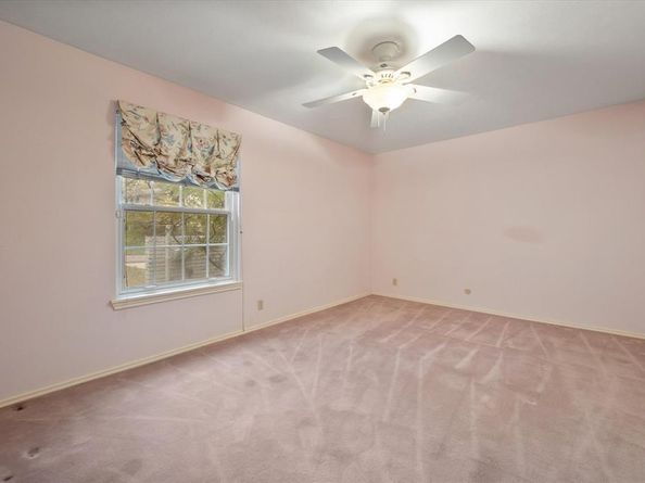 905  Live Oak Lane , Arlington Texas 76012