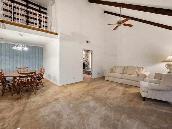 905  Live Oak Lane , Arlington Texas 76012