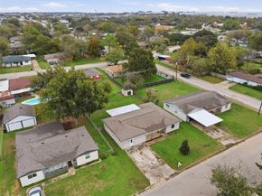 3904  Lakewood Drive , Lake Worth Texas 76135