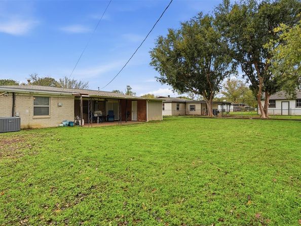 3904  Lakewood Drive , Lake Worth Texas 76135