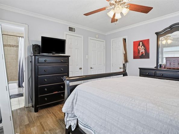 3904  Lakewood Drive , Lake Worth Texas 76135