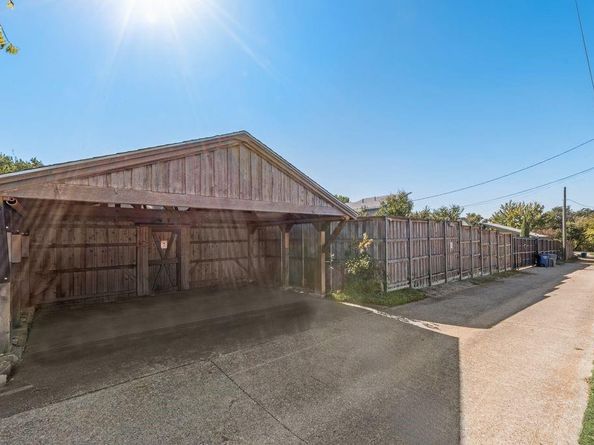 6639  Winterwood Lane , Dallas Texas 75248