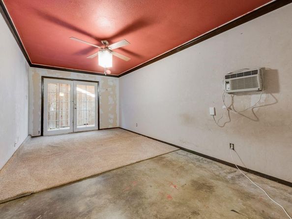 6639  Winterwood Lane , Dallas Texas 75248