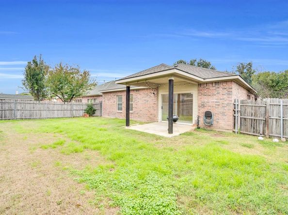 2755  Sun Rise Lane , Grand Prairie Texas 75052