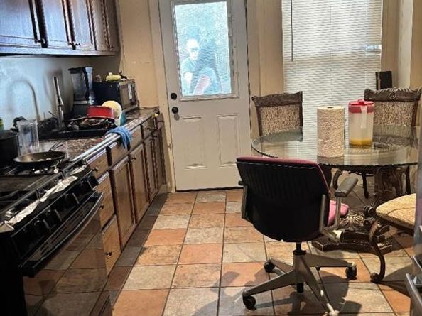 2577  22nd Street , Fort Worth Texas 76106