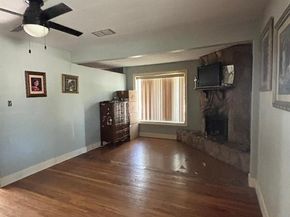 2577  22nd Street , Fort Worth Texas 76106