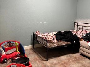 2577  22nd Street , Fort Worth Texas 76106