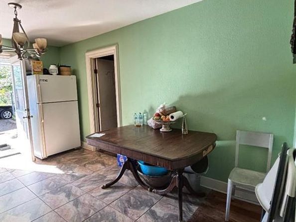 2577  22nd Street , Fort Worth Texas 76106