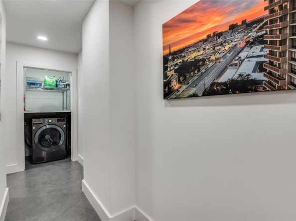 6211 W Northwest Highway  601, Dallas Texas 75225