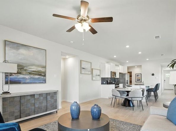 3513  Bar Claims Street , Aubrey Texas 76227